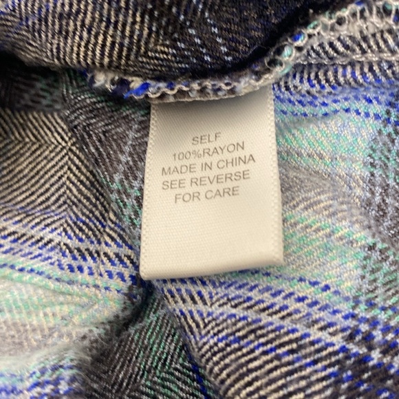 EUC Full Tilt Convertible Sleeves Flannel Button Down Shirt - Picture 8 of 8